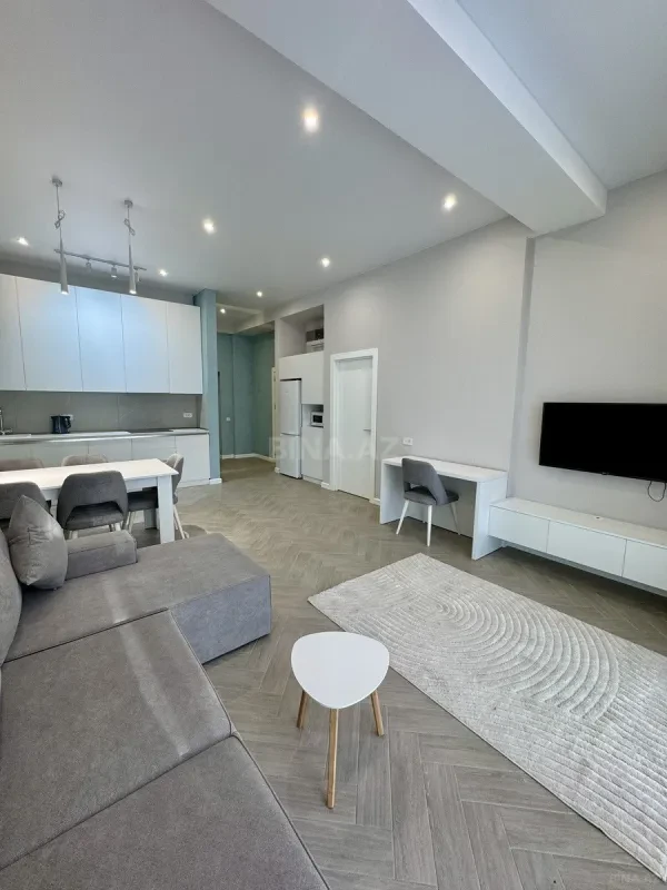 Satılır 2 otaqlı mənzil 76 m²