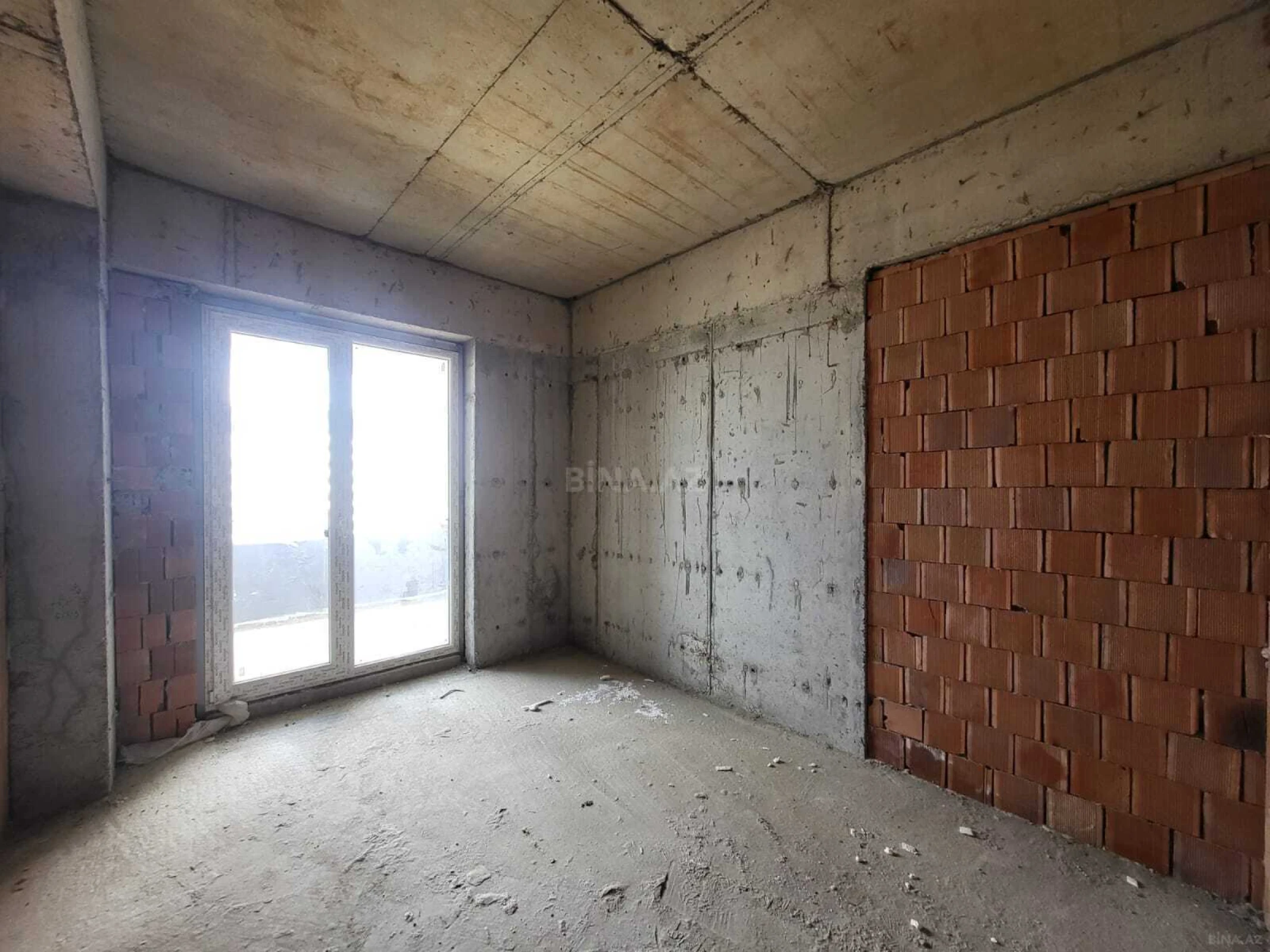 Satılır 2 otaqlı mənzil 79.4 m²