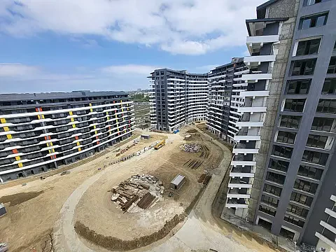Satılır 2 otaqlı mənzil 79.4 m²