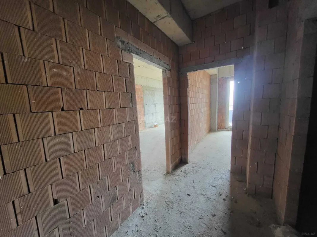 Satılır 2 otaqlı mənzil 79.4 m²