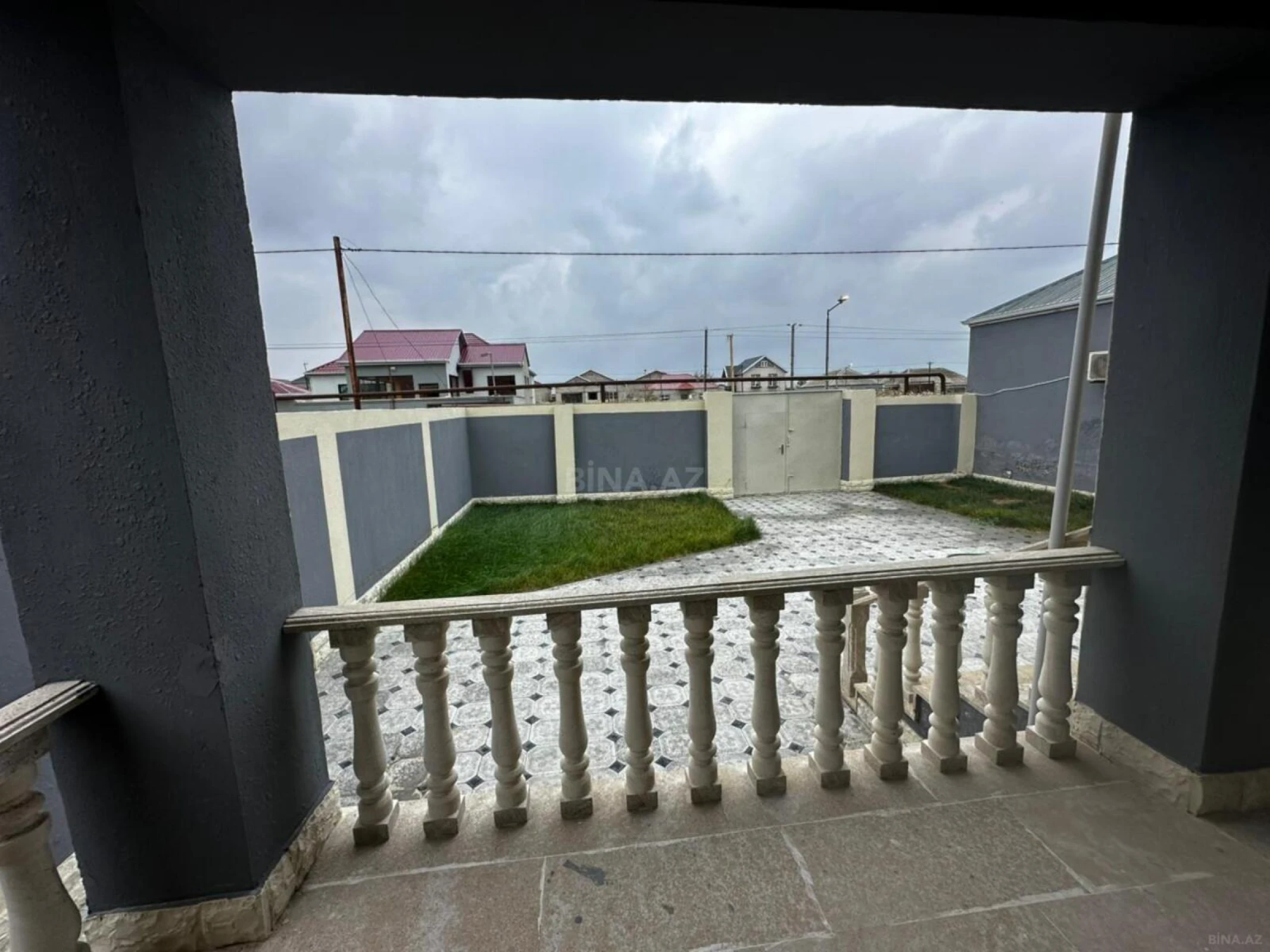 Satılır 4 otaqlı həyət evi 145 m²