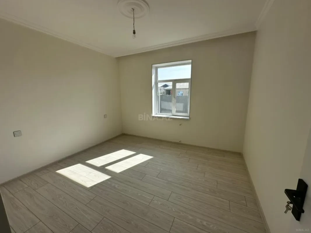 Satılır 4 otaqlı həyət evi 145 m²