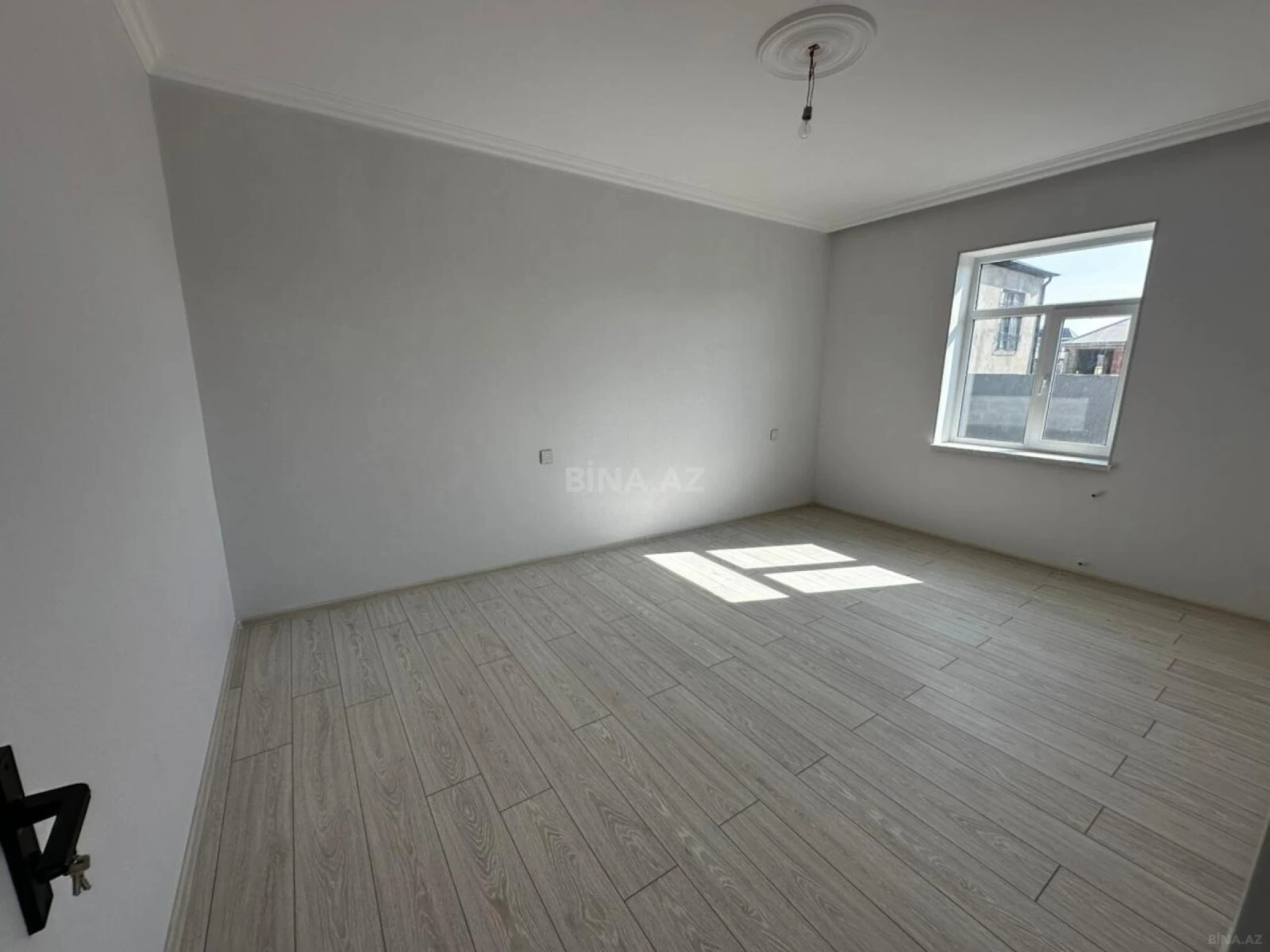 Satılır 4 otaqlı həyət evi 145 m²