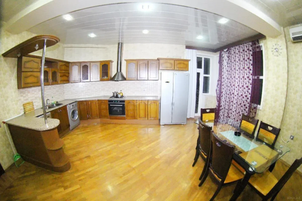 Kirayə verilir 5 otaqlı ofis 260 m²