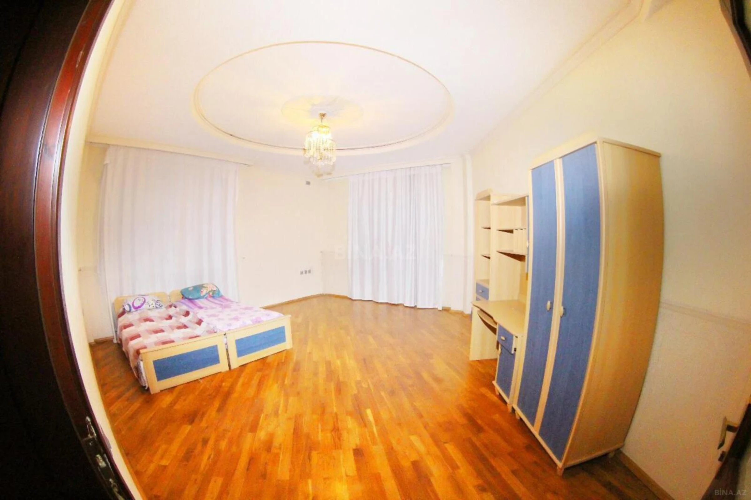 Kirayə verilir 5 otaqlı ofis 260 m²