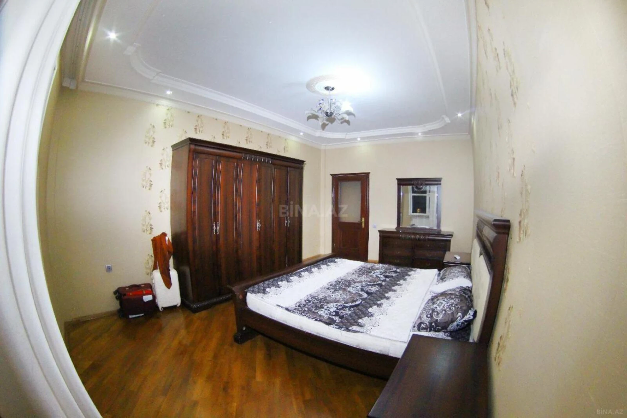 Kirayə verilir 5 otaqlı ofis 260 m²