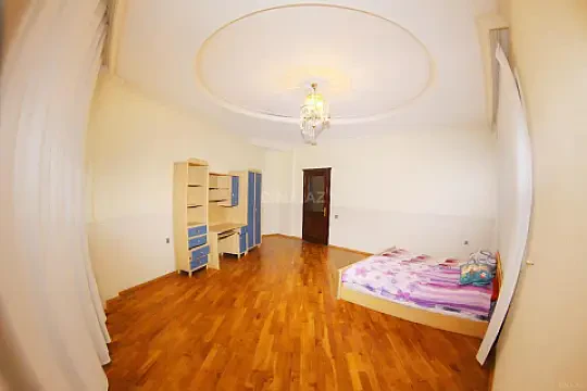 Kirayə verilir 5 otaqlı ofis 260 m²