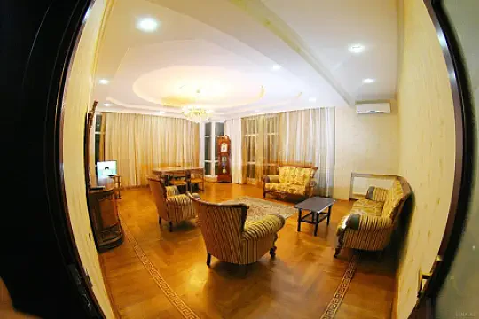 Kirayə verilir 5 otaqlı ofis 260 m²