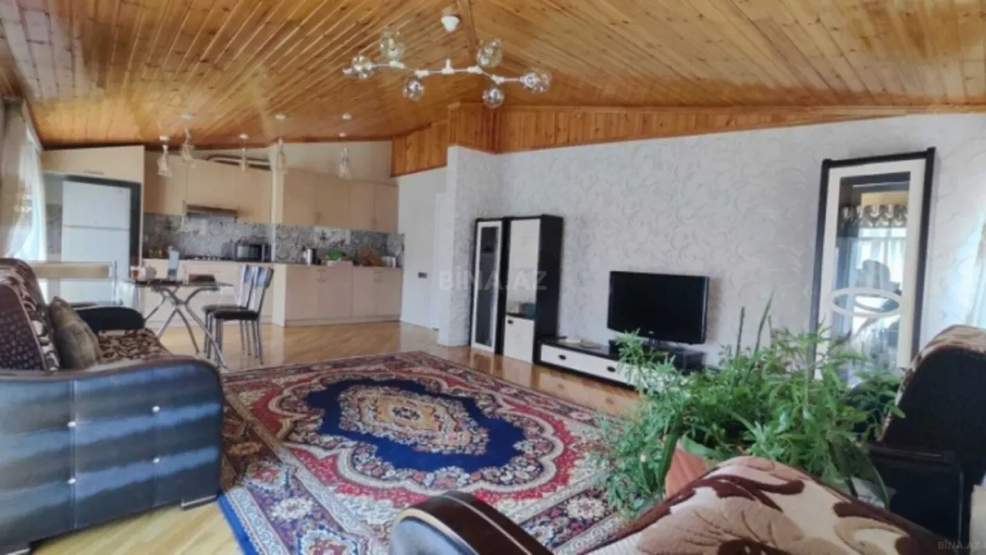 Kirayə verilir 3 otaqlı mənzil 130 m²