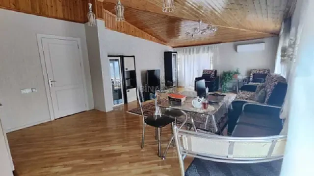 Kirayə verilir 3 otaqlı mənzil 130 m² — Bakı 3 otaq 130.00 m²