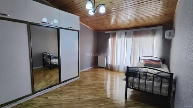 Kirayə verilir 3 otaqlı mənzil 130 m²