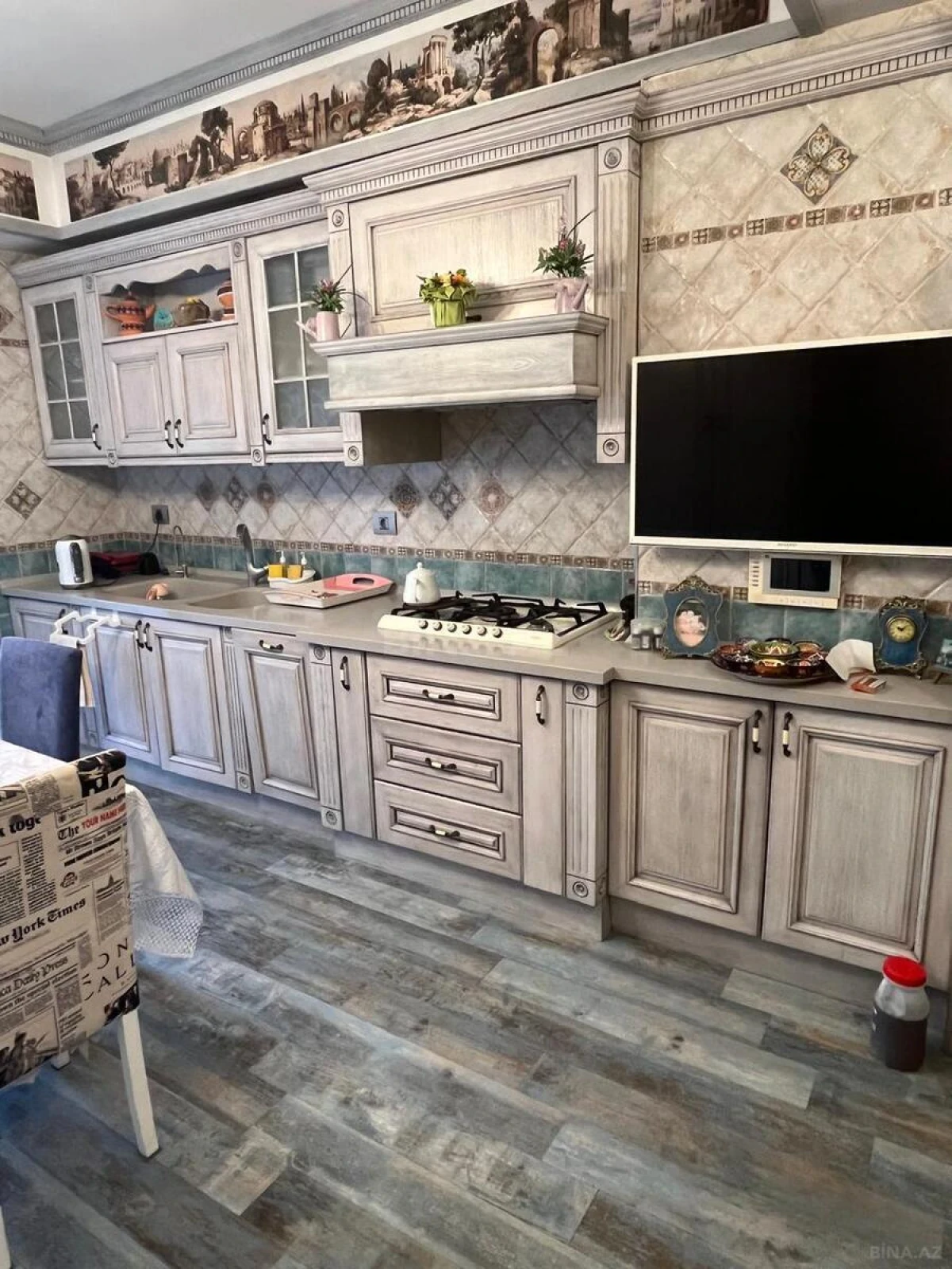 Satılır 4 otaqlı mənzil 200 m²