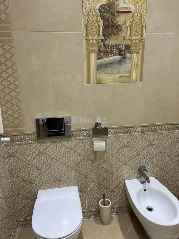 Satılır 4 otaqlı mənzil 200 m²
