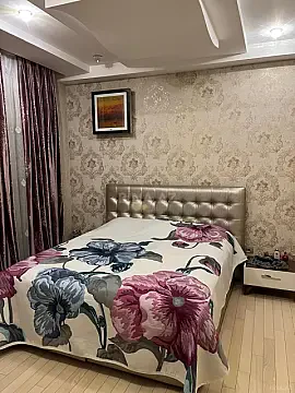 Satılır 4 otaqlı mənzil 200 m²