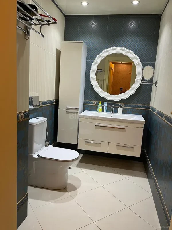 Satılır 4 otaqlı mənzil 200 m²