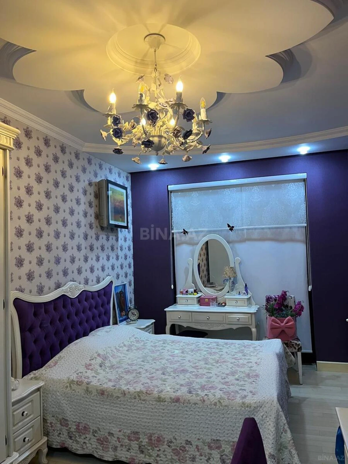 Satılır 4 otaqlı mənzil 200 m²