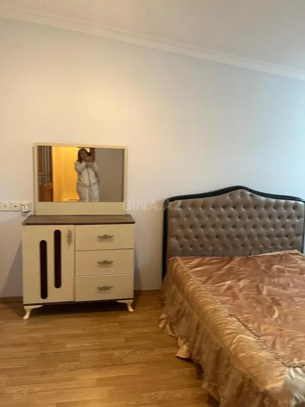 Kirayə verilir 3 otaqlı mənzil 100 m²