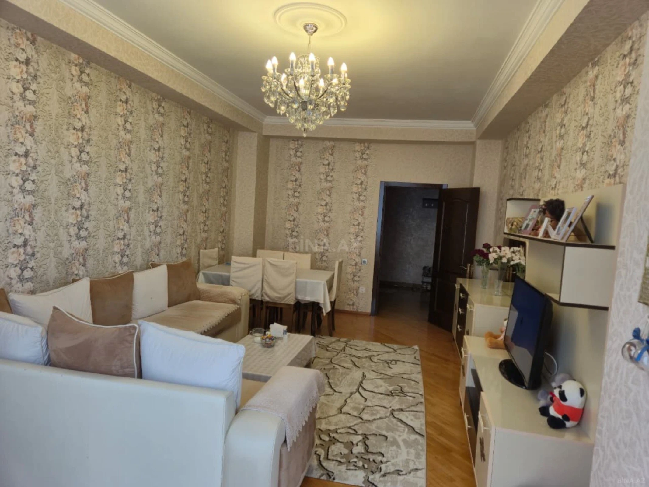 Satılır 2 otaqlı mənzil 92 m²
