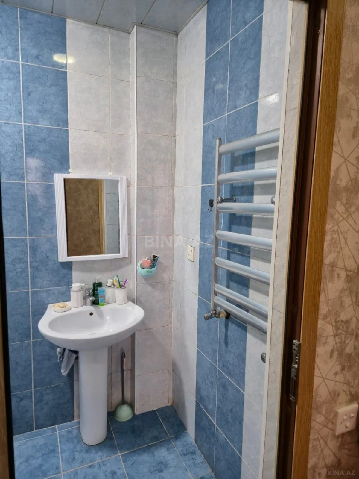 Satılır 2 otaqlı mənzil 92 m²