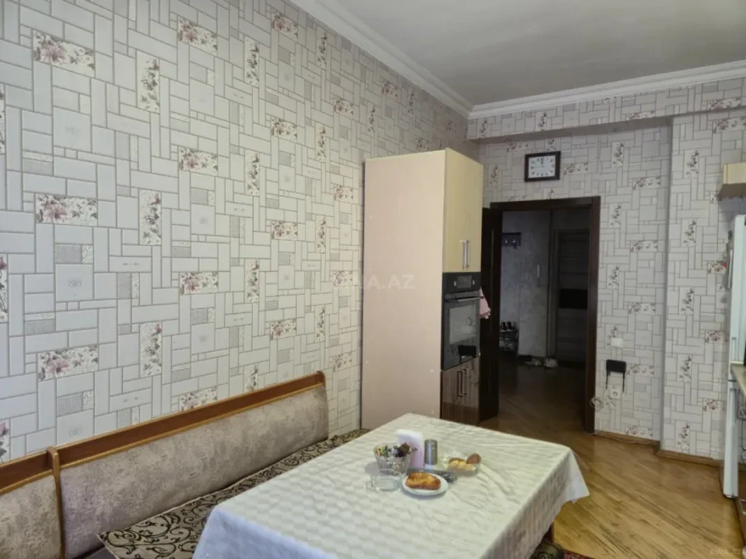 Satılır 2 otaqlı mənzil 92 m²