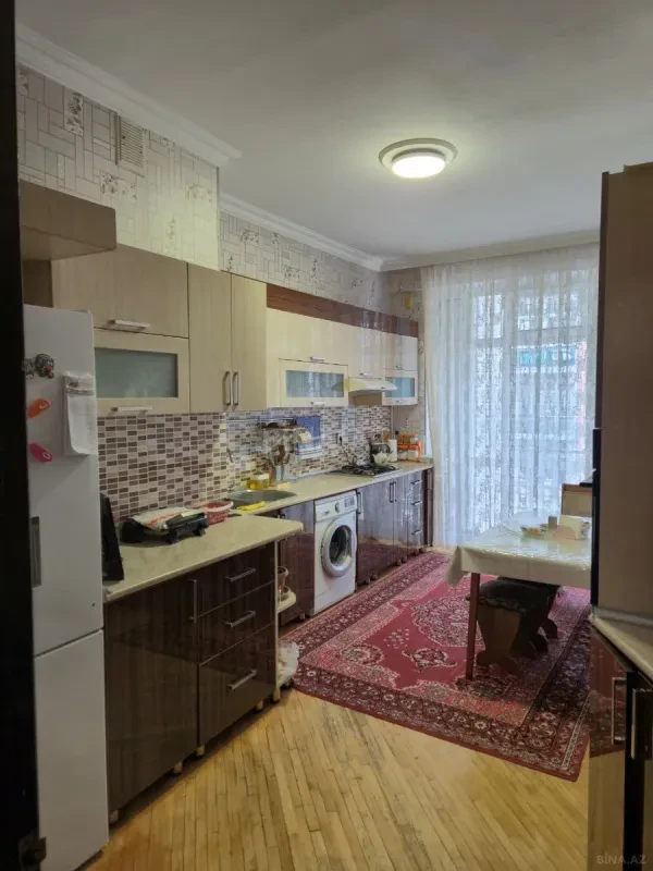Satılır 2 otaqlı mənzil 92 m²