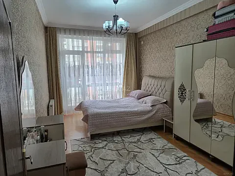 Satılır 2 otaqlı mənzil 92 m²