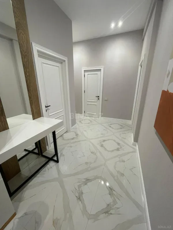 Kirayə verilir 2 otaqlı mənzil 110 m²