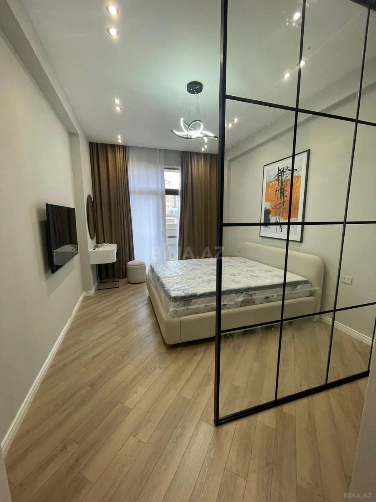 Kirayə verilir 2 otaqlı mənzil 110 m²