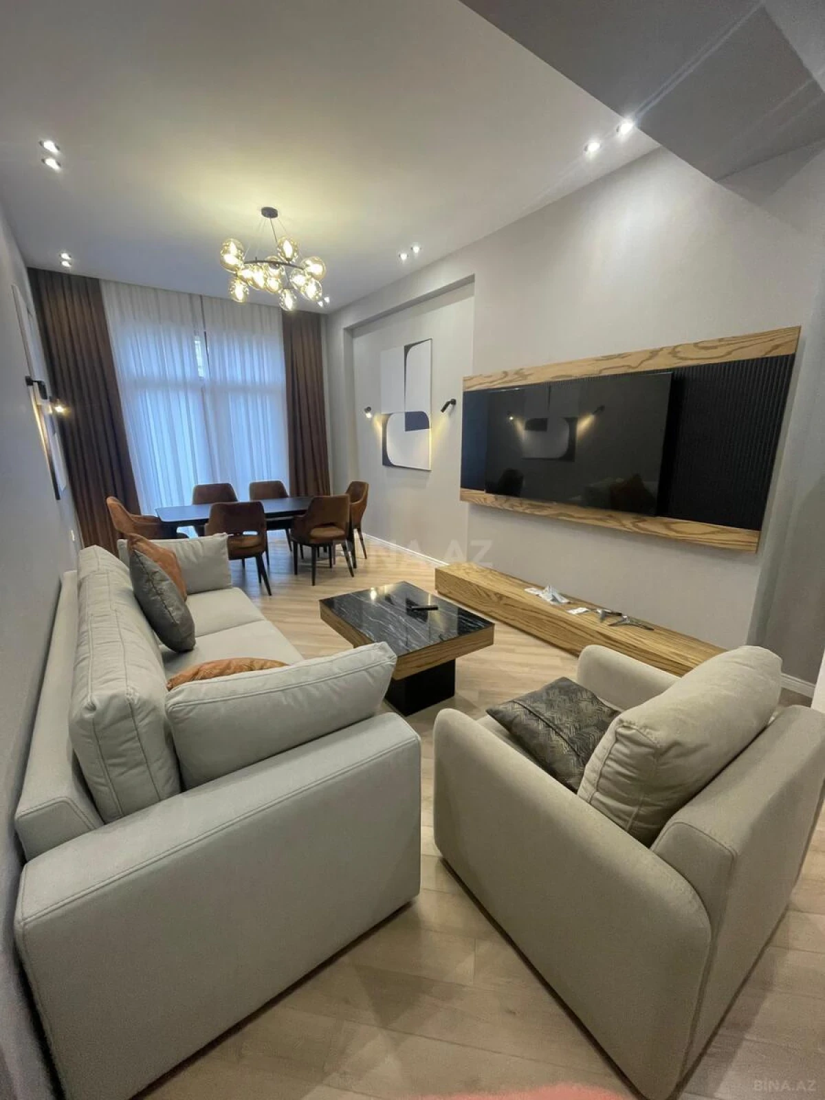 Kirayə verilir 2 otaqlı mənzil 110 m²