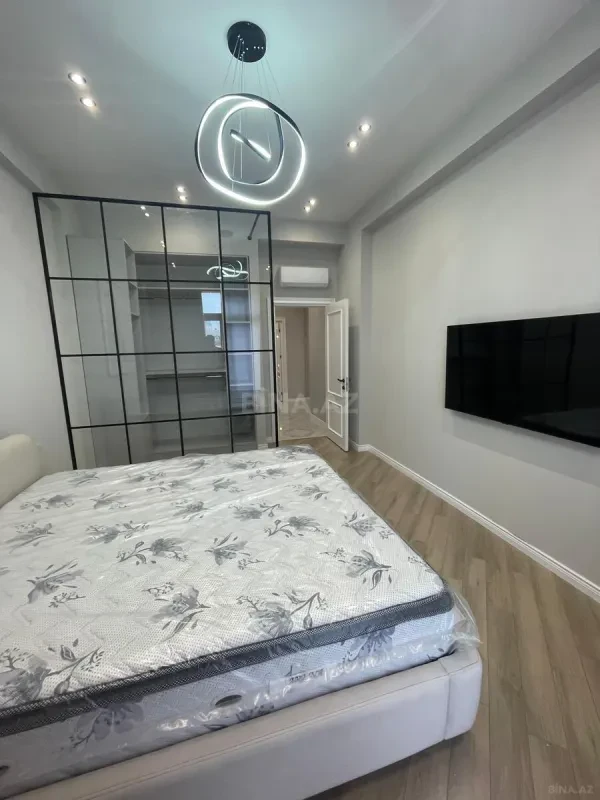 Kirayə verilir 2 otaqlı mənzil 110 m²