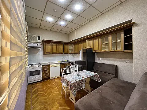 Kirayə verilir 3 otaqlı mənzil 100 m²