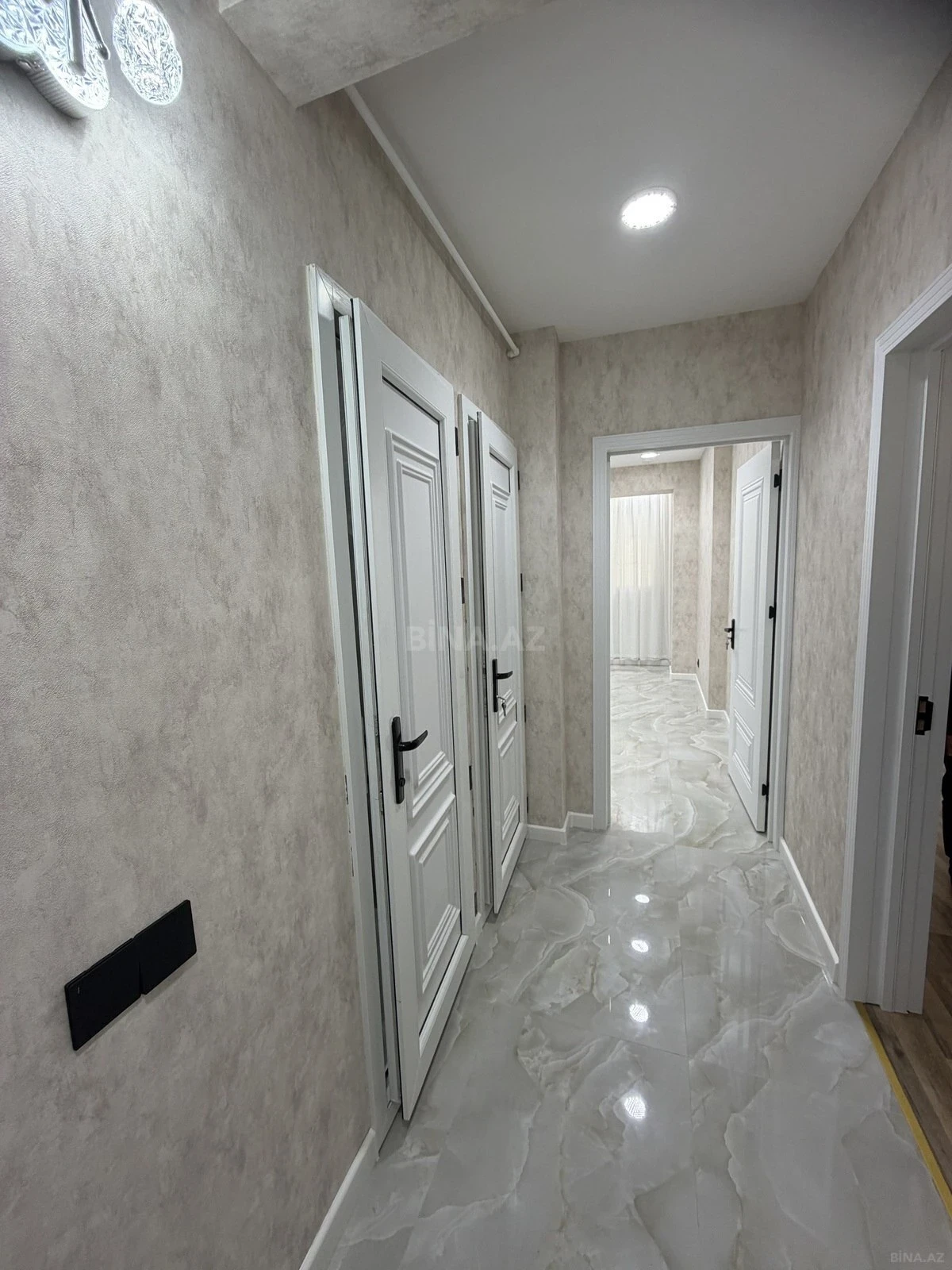 Satılır 2 otaqlı mənzil 55 m²