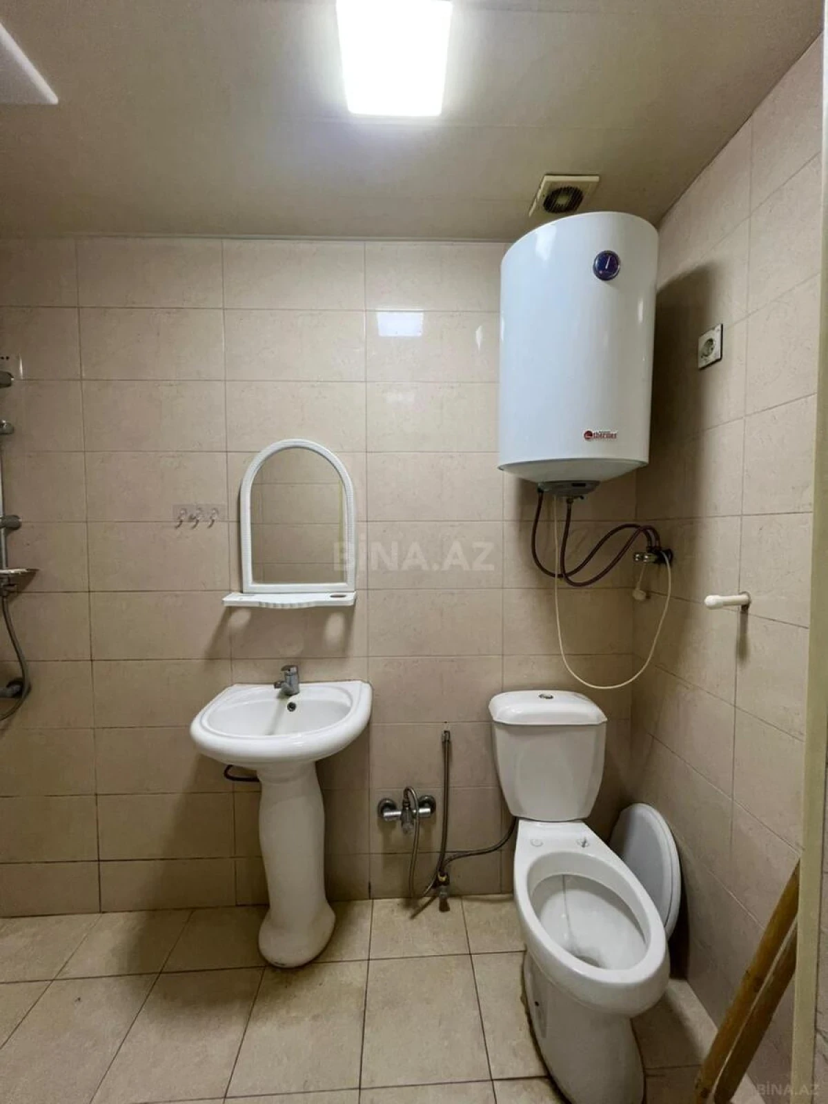 Satılır 2 otaqlı mənzil 57 m²