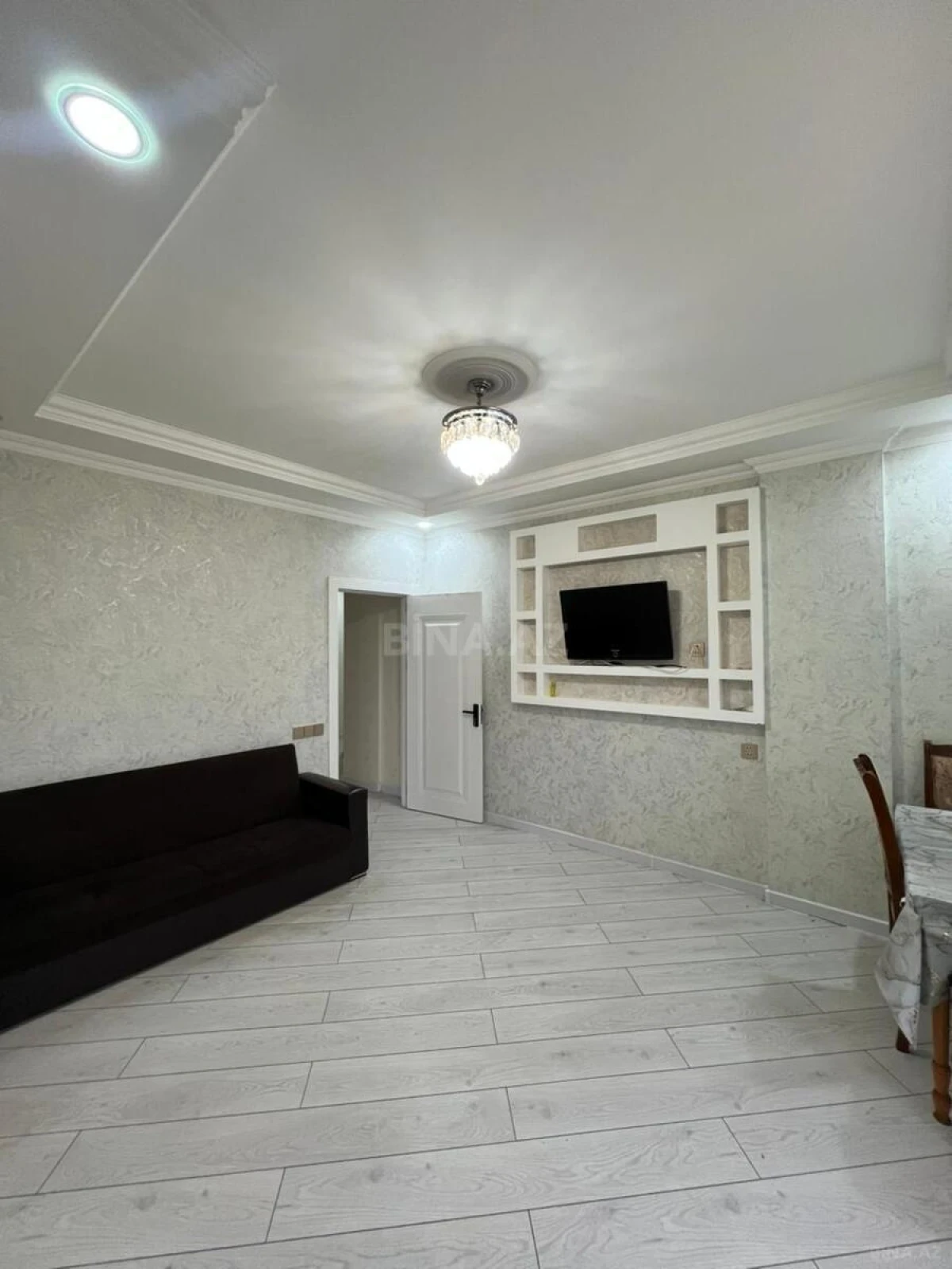 Satılır 2 otaqlı mənzil 57 m²