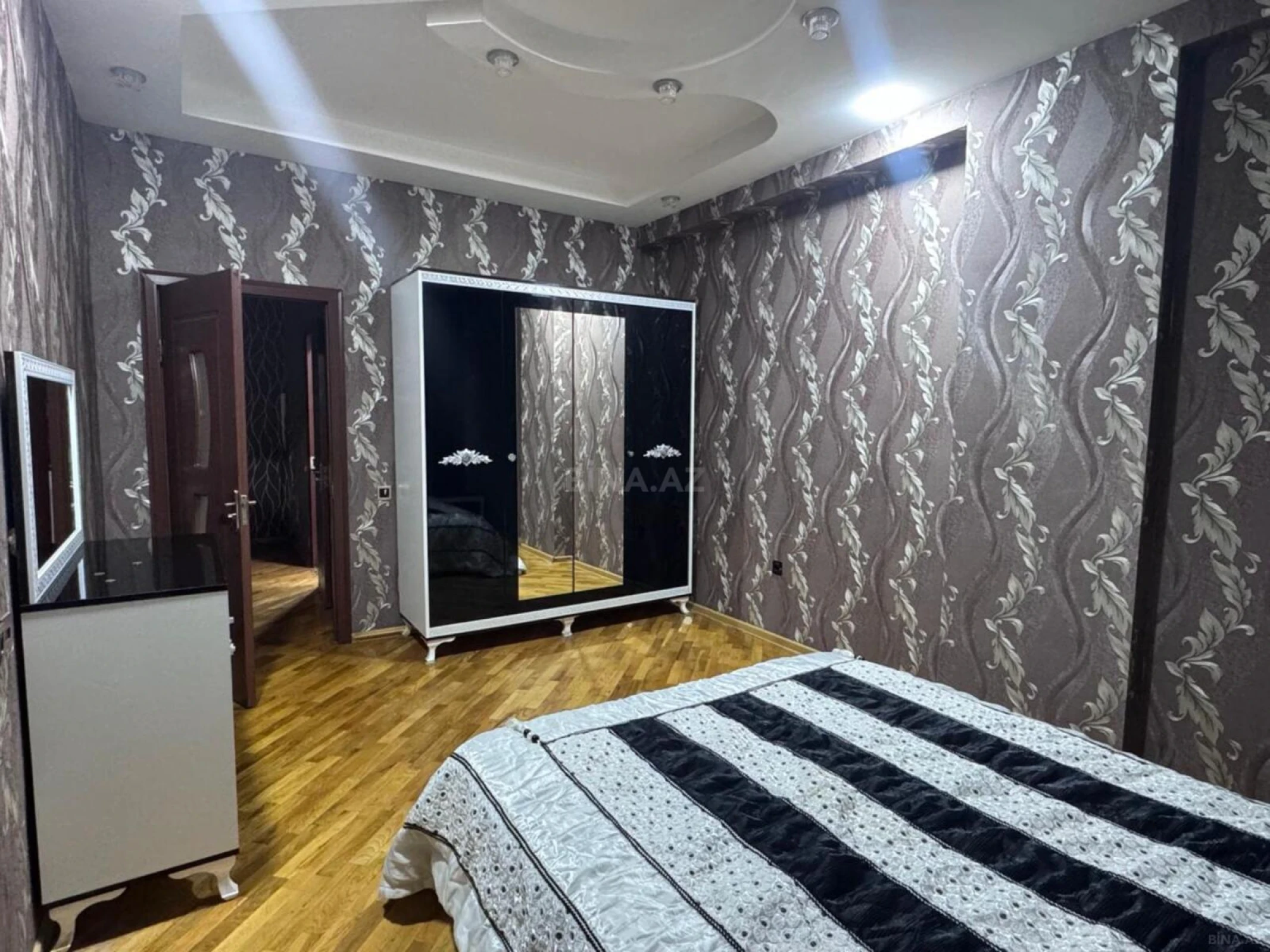 Kirayə verilir 3 otaqlı mənzil 96 m²