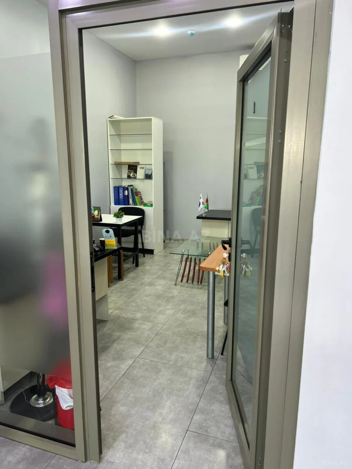 Kirayə verilir 1 otaqlı ofis 20 m²