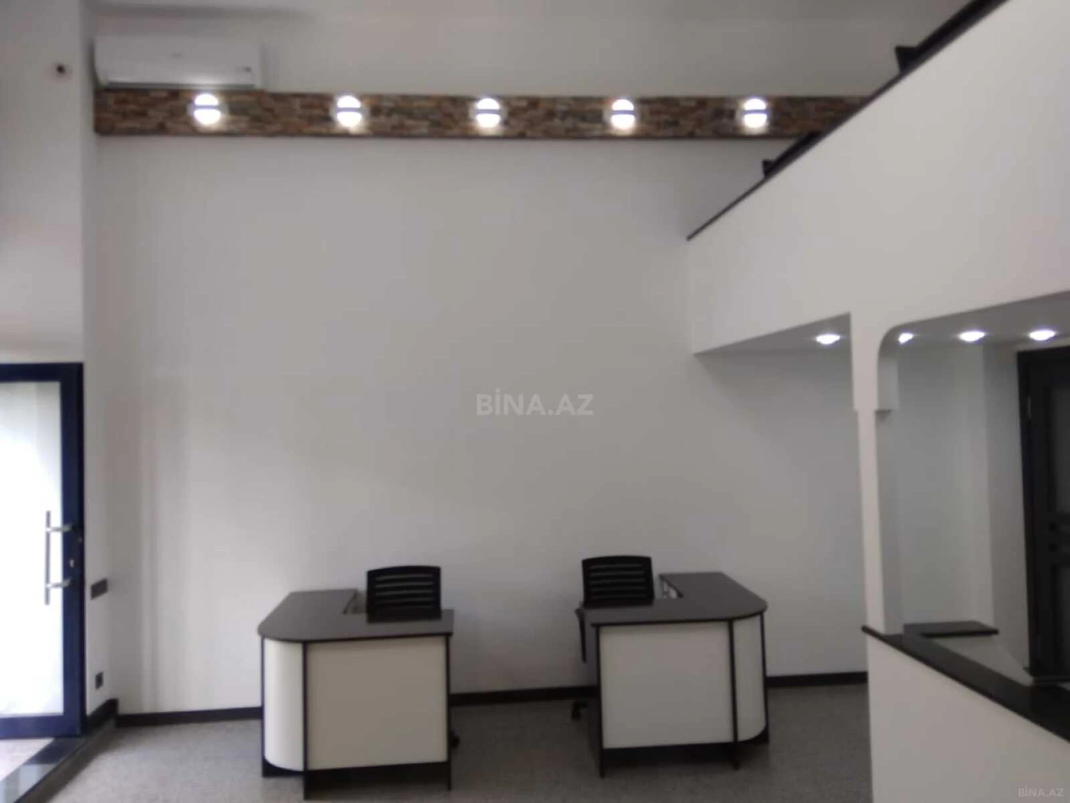 Kirayə verilir 3 otaqlı ofis 66 m²