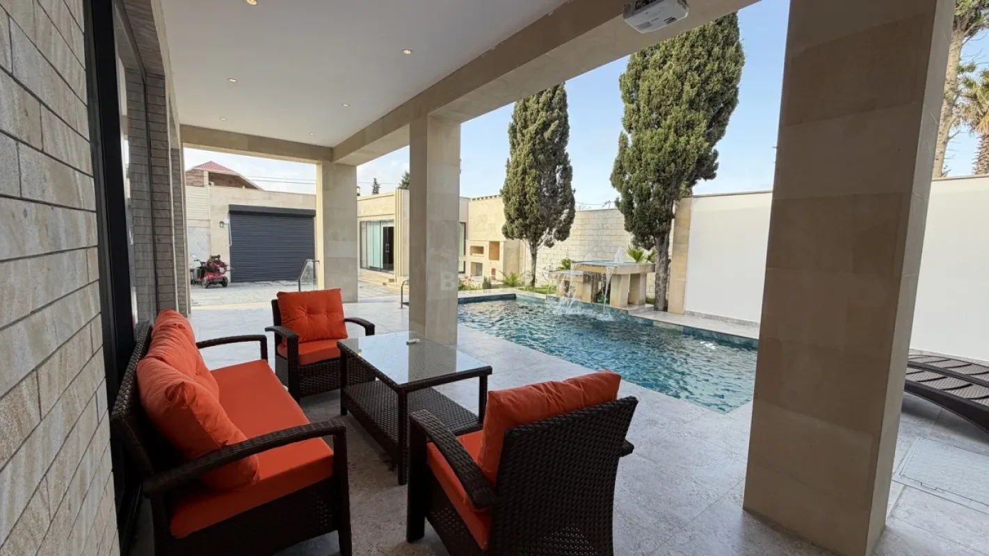 Satılır 1 otaqlı həyət evi 170 m²