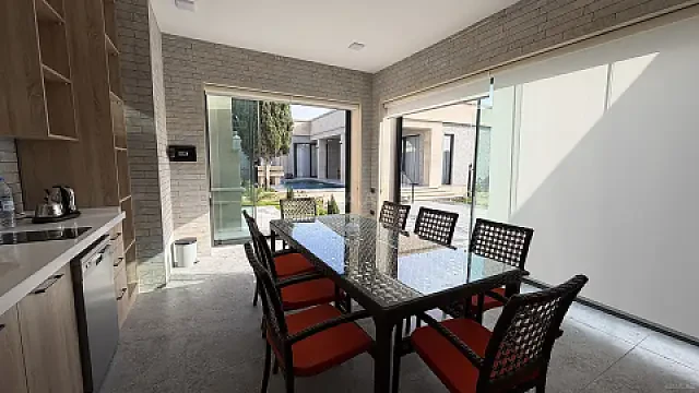 Satılır 1 otaqlı həyət evi 170 m²