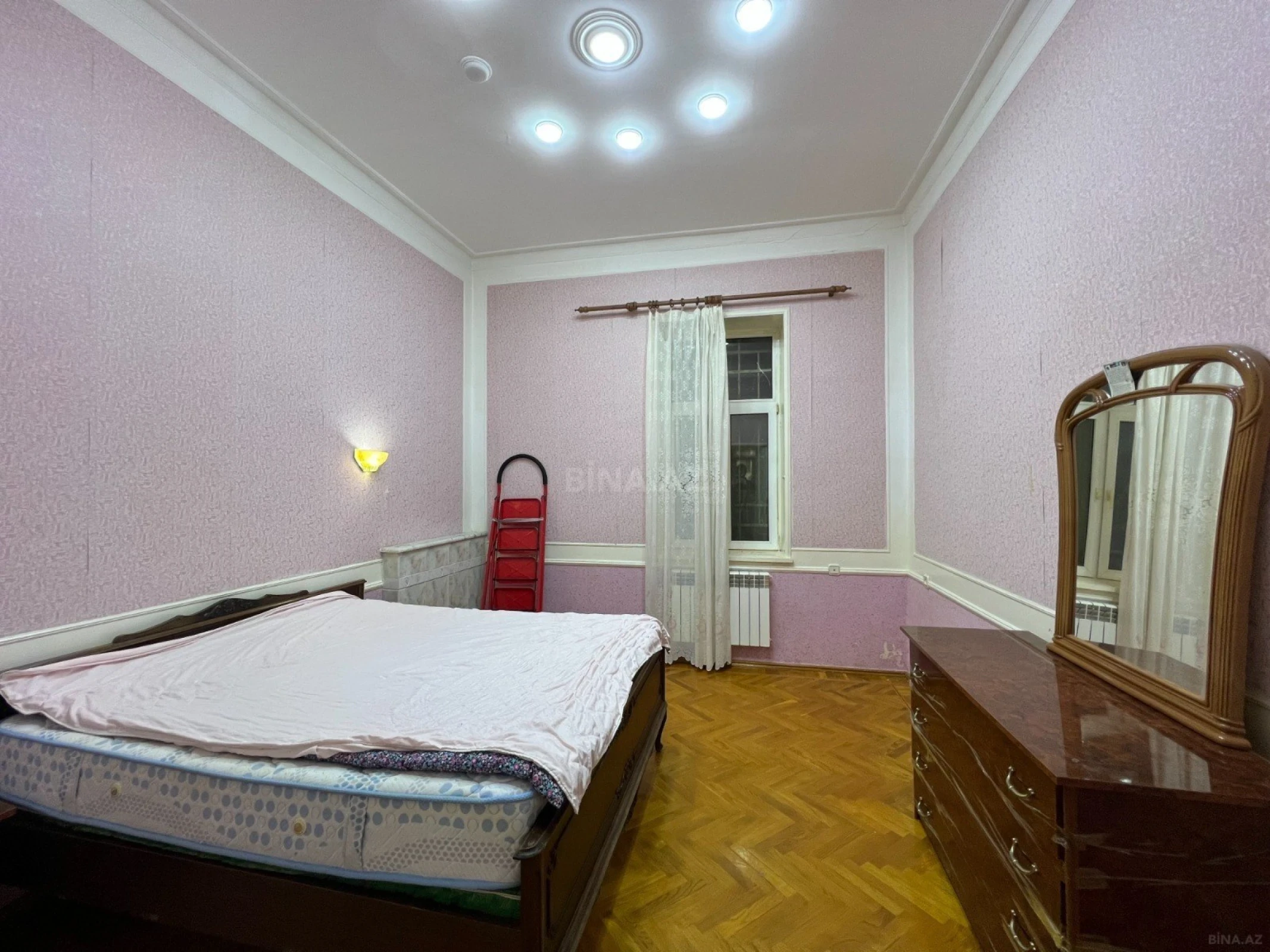 Kirayə verilir 3 otaqlı mənzil 100 m²