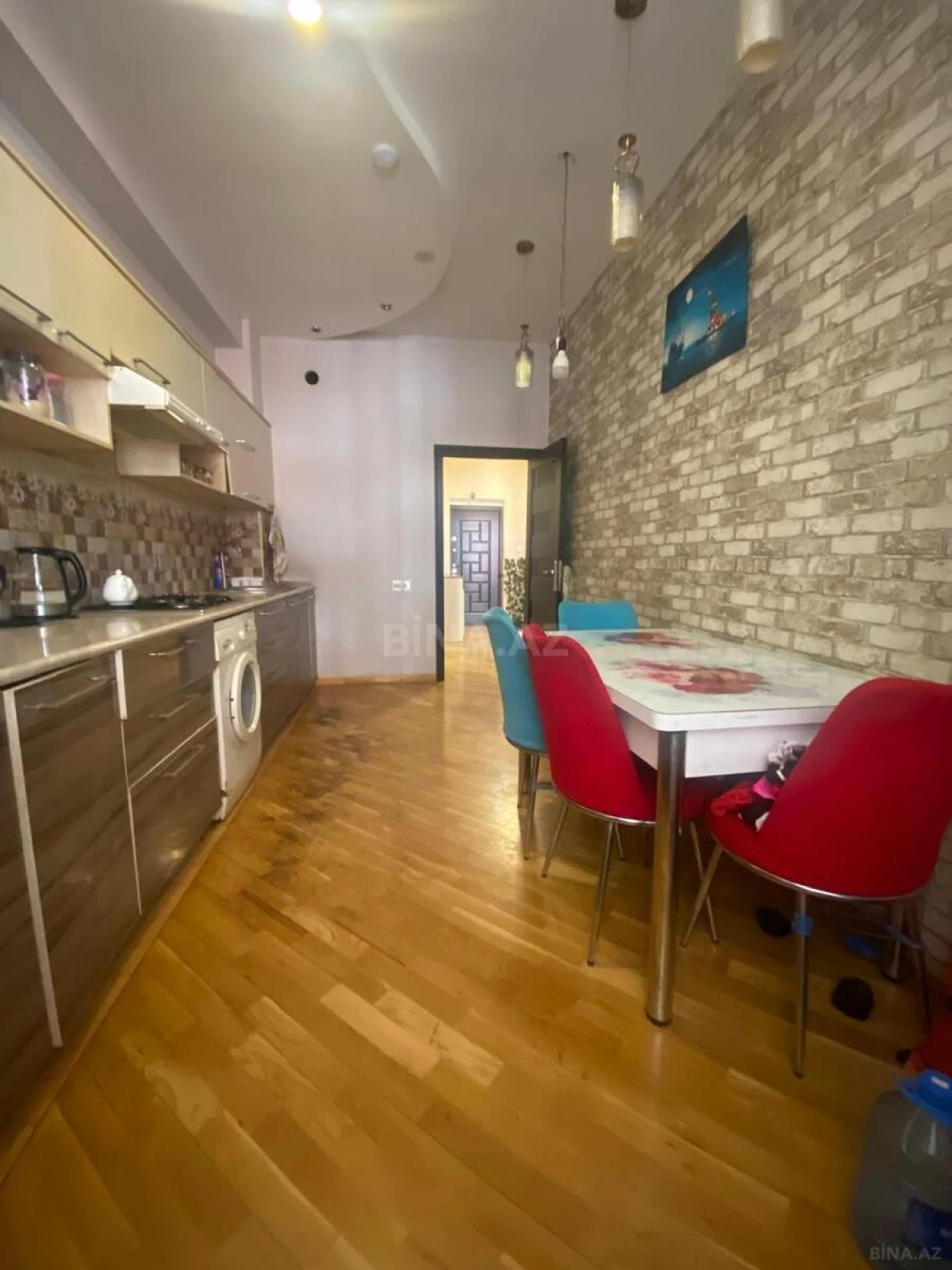 Satılır 3 otaqlı mənzil 97 m²