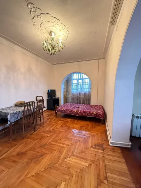 Satılır 1 otaqlı mənzil 45 m²