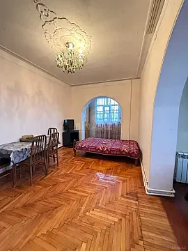 Satılır 1 otaqlı mənzil 45 m²