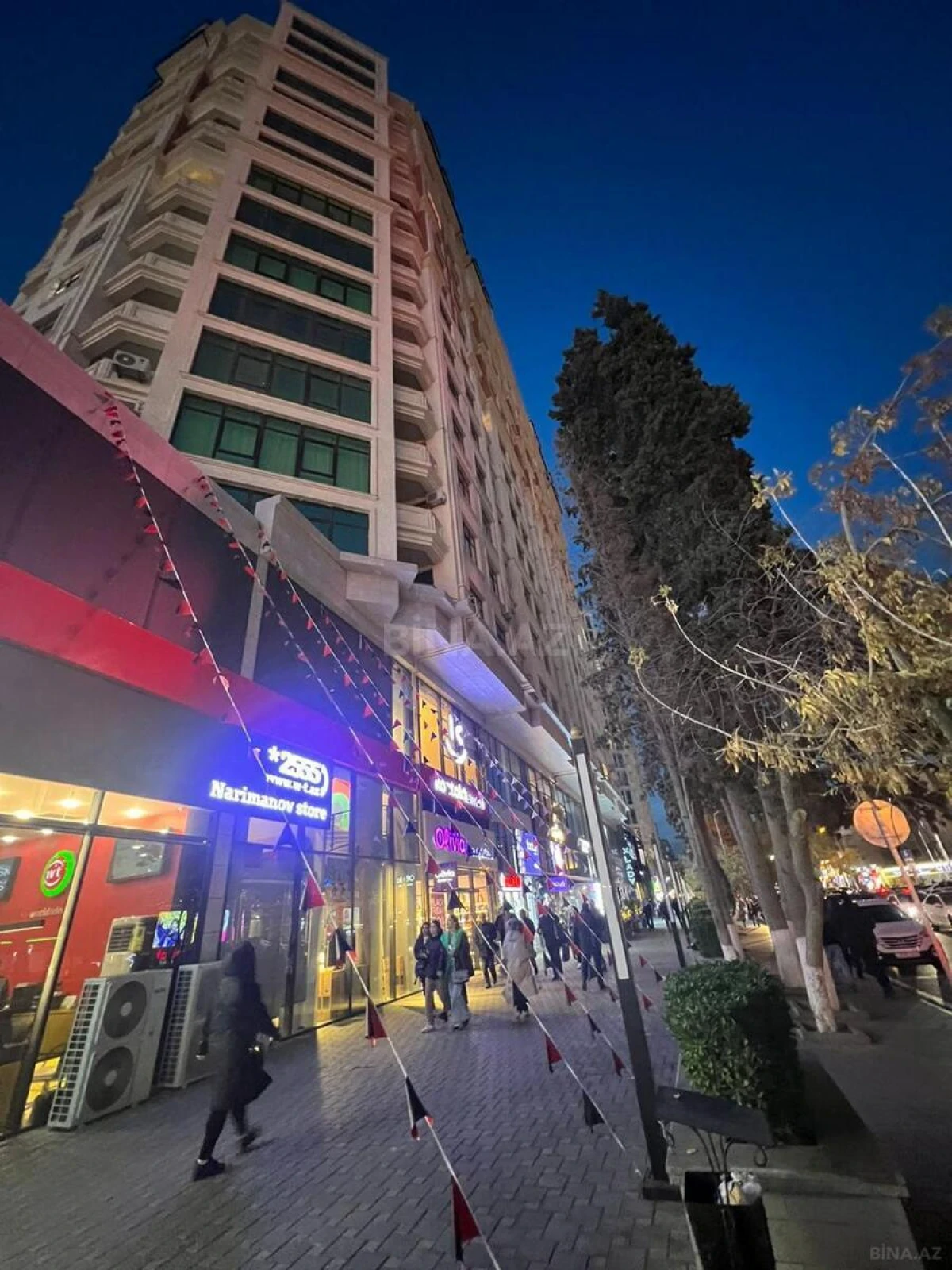 Kirayə verilir 3 otaqlı mənzil 132 m²
