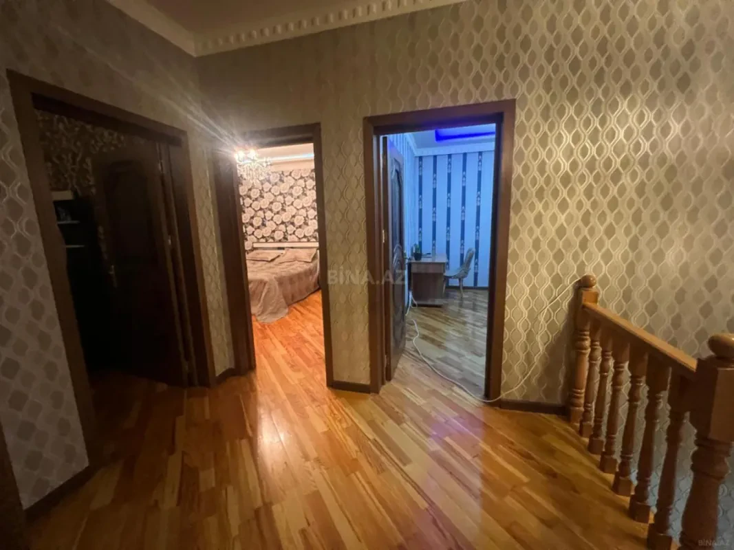 Satılır 6 otaqlı həyət evi 330 m²