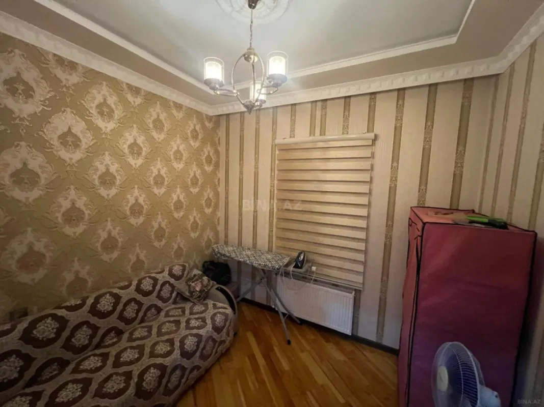 Satılır 6 otaqlı həyət evi 330 m²