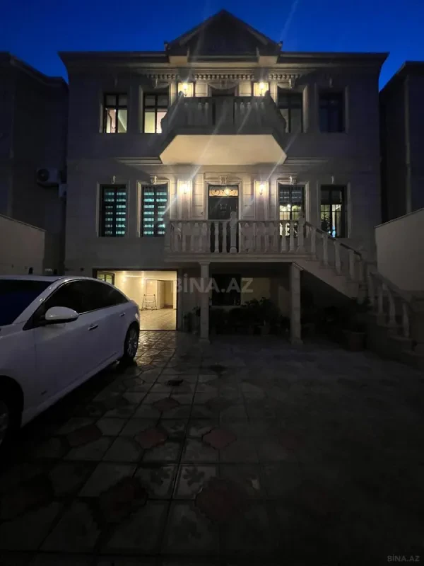 Satılır 6 otaqlı həyət evi 330 m²