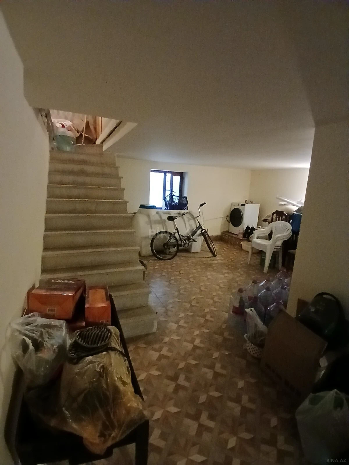 Satılır 6 otaqlı həyət evi 330 m²