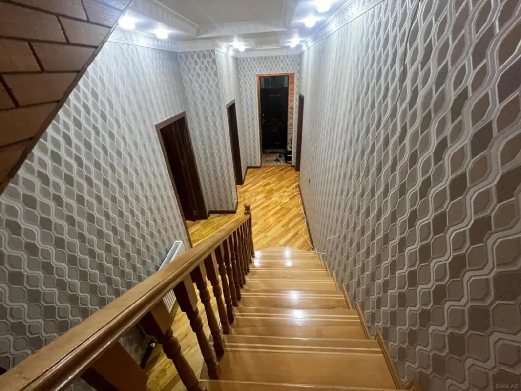 Satılır 6 otaqlı həyət evi 330 m²