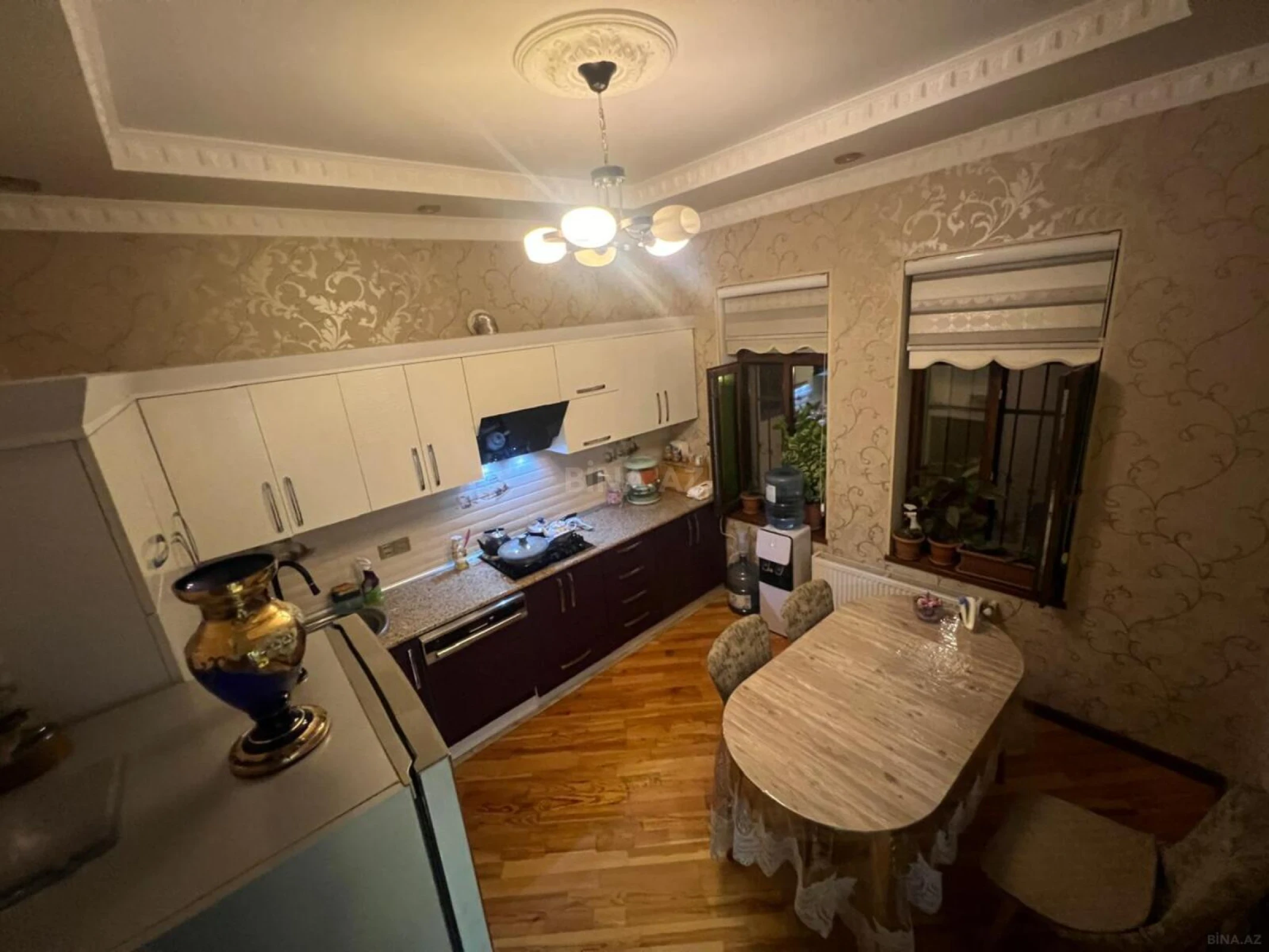 Satılır 6 otaqlı həyət evi 330 m²